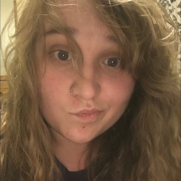 Meet your Posher, Azeala - Picture 2 of 3